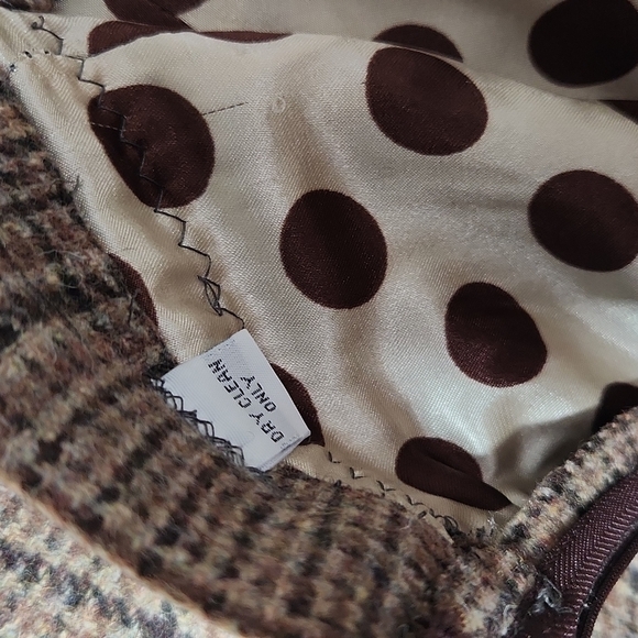 Defenitions By Gissele 100% Wool skirt - Picture 6 of 8